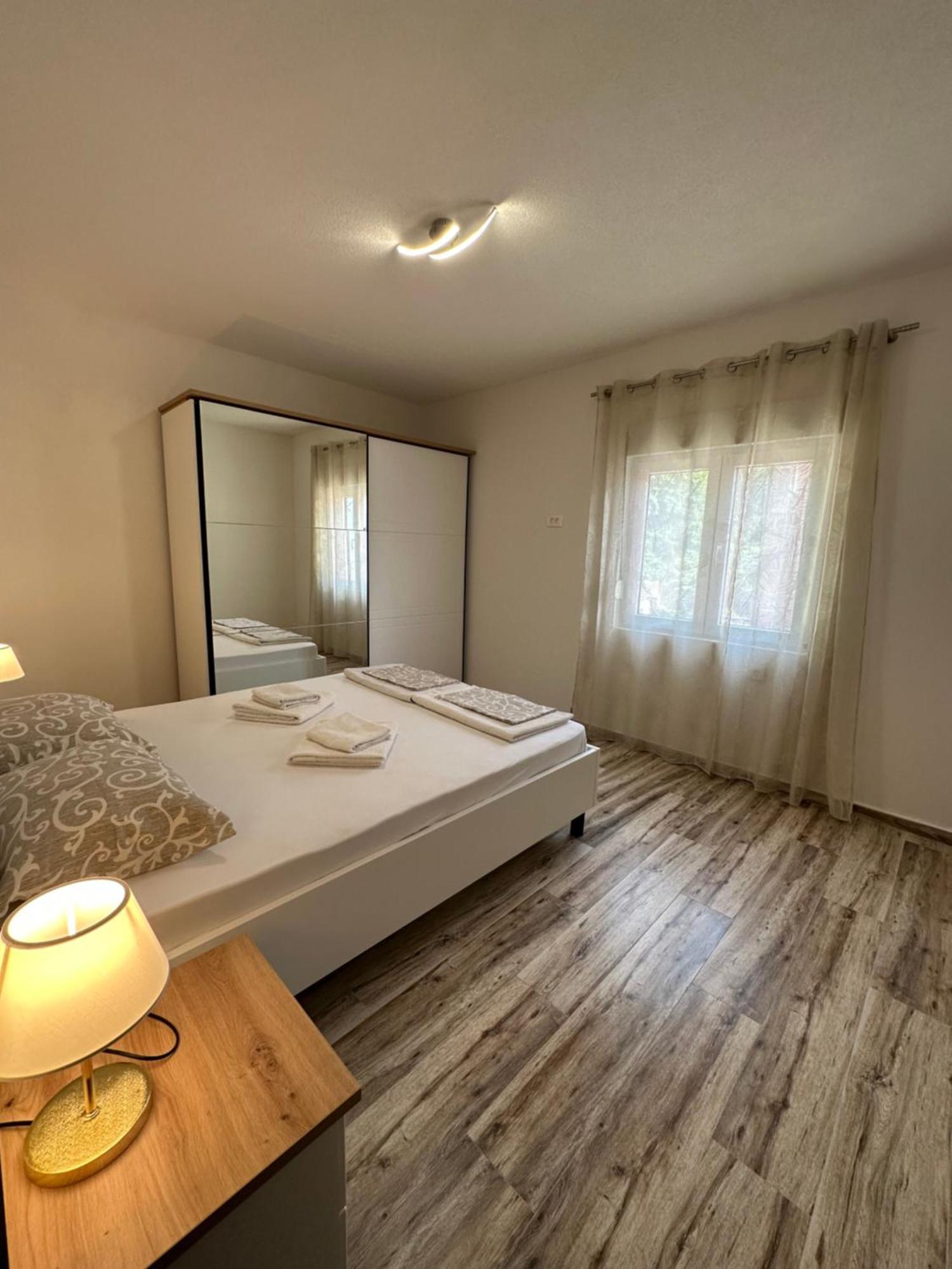 Sunny Apartment Котор Экстерьер фото